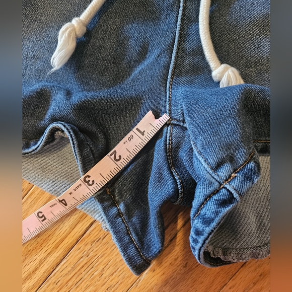 Womens Satin Doll Jean Shorts Size 18 - Picture 2 of 7